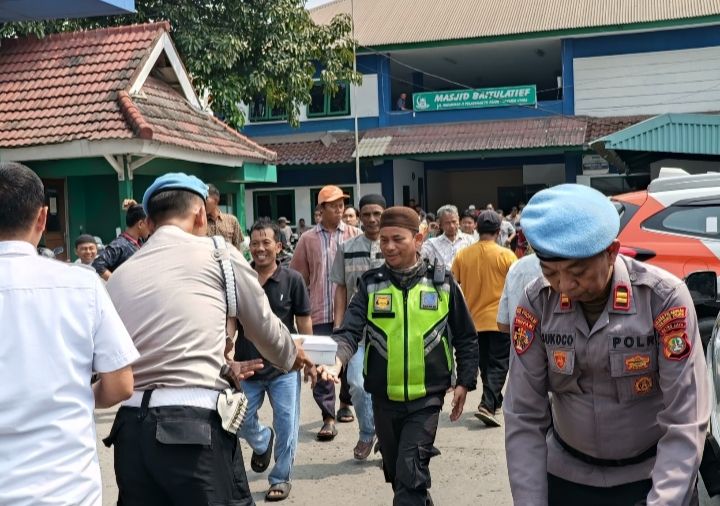 Sipropam Polres Pelabuhan Tanjung Priok Gelar "Jumat Berkah" Untuk Masyarakat