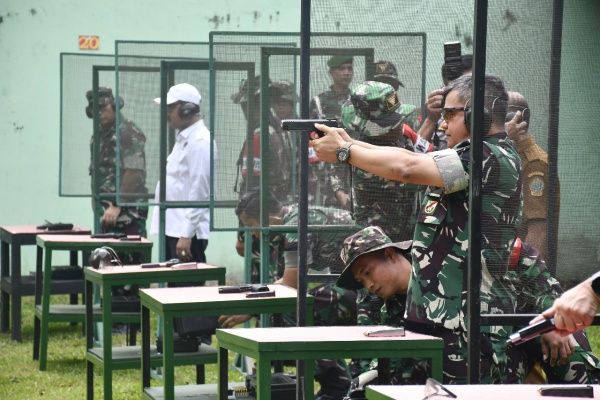 Pangdam I/BB Ajak Insan Media Latihan Menembak: Bina Emosi dan Daya Fokus