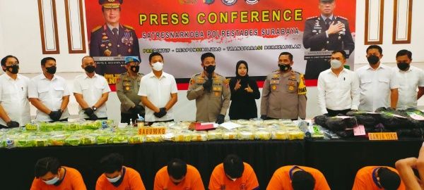 Tangkap Warga Deli Serdang, Polrestabes Surabaya Gulung Kurir Sabu Lintas Provinsi, Ratusan Kilogram Sabu dan Ganja Disita
