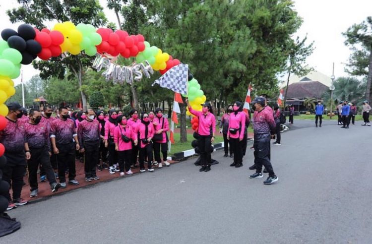 Polda Sumut Olahraga Bersama Semarakan Hari Jadi Polwan Ke 74