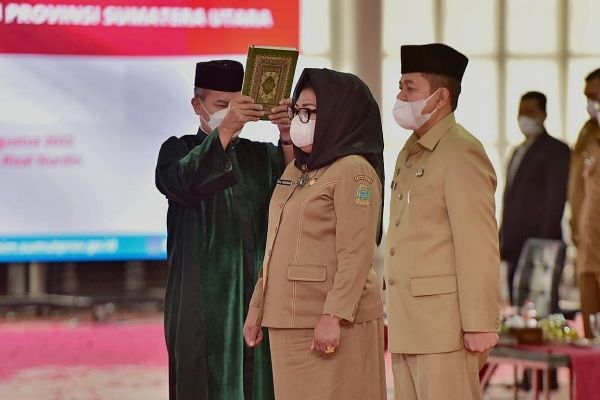 Dilantik Jadi Sekretaris DPRD Sumut, Zulkifli Diminta untuk Bekerja Maksimal