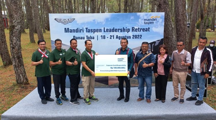 Bank Mandiri Taspen Serahkan CSR Kepada Pemkab Tapanuli Utara