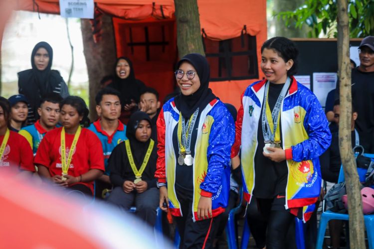 Porkot XIII, Bobby Nasution berikan Beasiswa Untuk 2 Atlet Arung Jeram Peraih Medali Emas