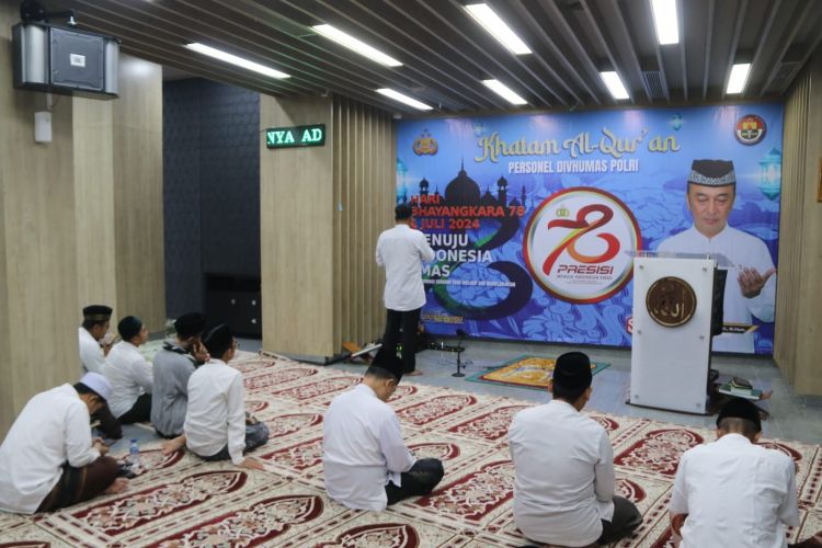 Divisi Humas Polri Gelar Khataman Dalam Rangka HUT Bhayangkara ke-78