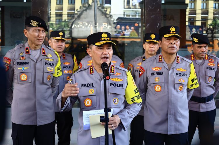 Jelang WWF ke-10 di Bali, Kabaharkam Polri Serahkan Bantuan Kendaran dan Almatsus