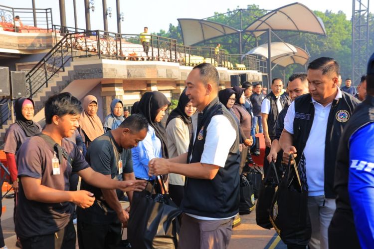 30 Tahun Pengabdian kepada Bangsa dan Negara, Akabri 95 Berikan Ratusan Bansos ke Masyarakat