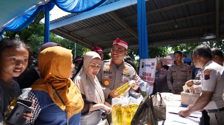 Wujud Bakti Konkrit kepada Masyarakat, Angkatan Wakapolri Gelar Pasar Murah di Semarang