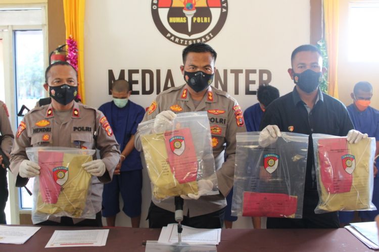 Polisi Ringkus Pengedar dan Pemakai Narkoba di Aceh Jaya