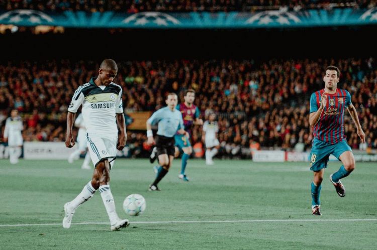 Mantan Bintang Chelsea Ramires Umumkan Pensiun