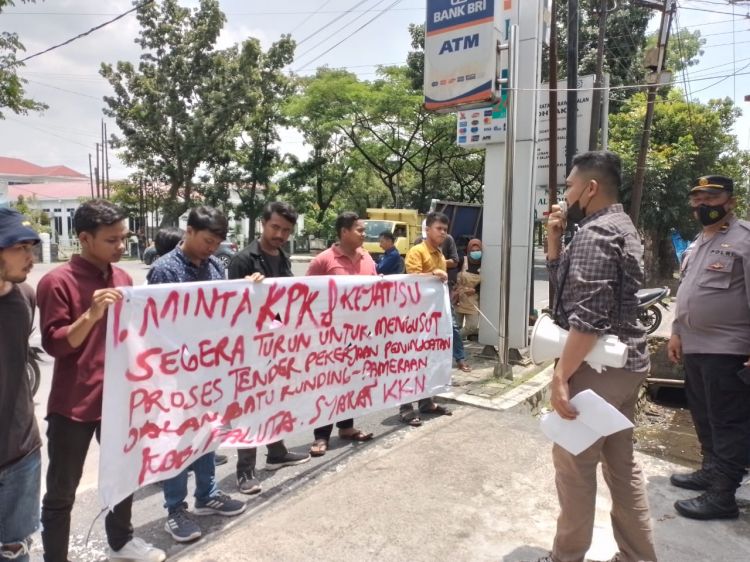 Proses Tender Jalan 25 Miliar  di Paluta Sarat KKN