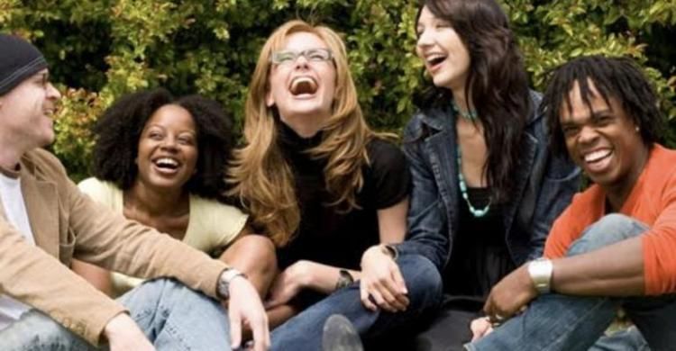 Manfaat Tertawa, Satunya Melindungi Jantung