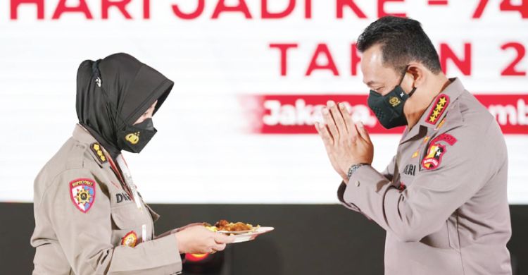 Srikandi Polri Mesti Raih  Lagi Kepercayaan Publik