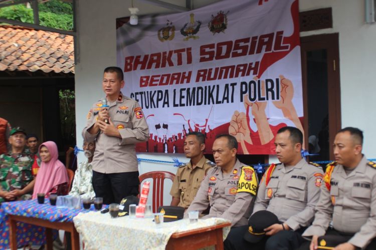 Setukpa Lemdiklat Polri Bedah Rumah Warga Tenjojaya Sukabumi