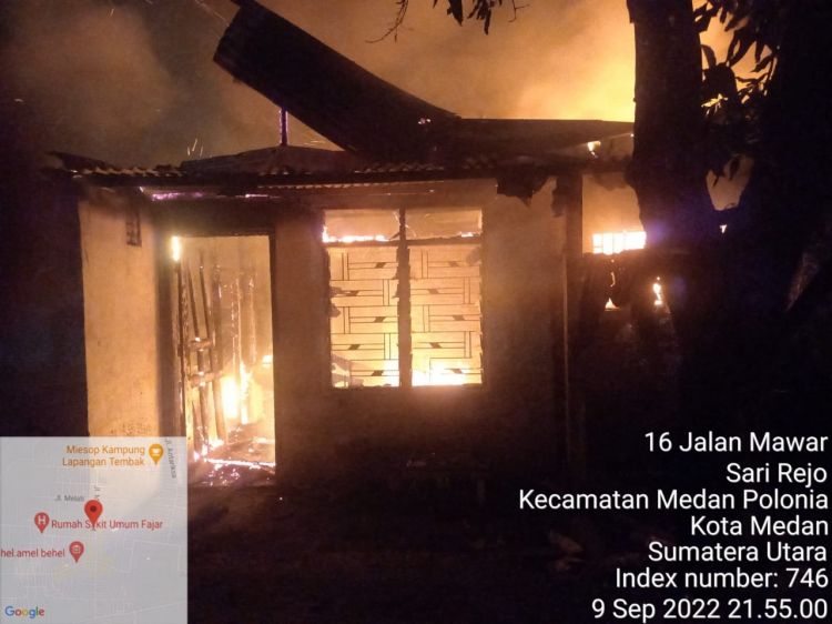 Dua Rumah di Sari Rejo Polonia Hangus Terbakar