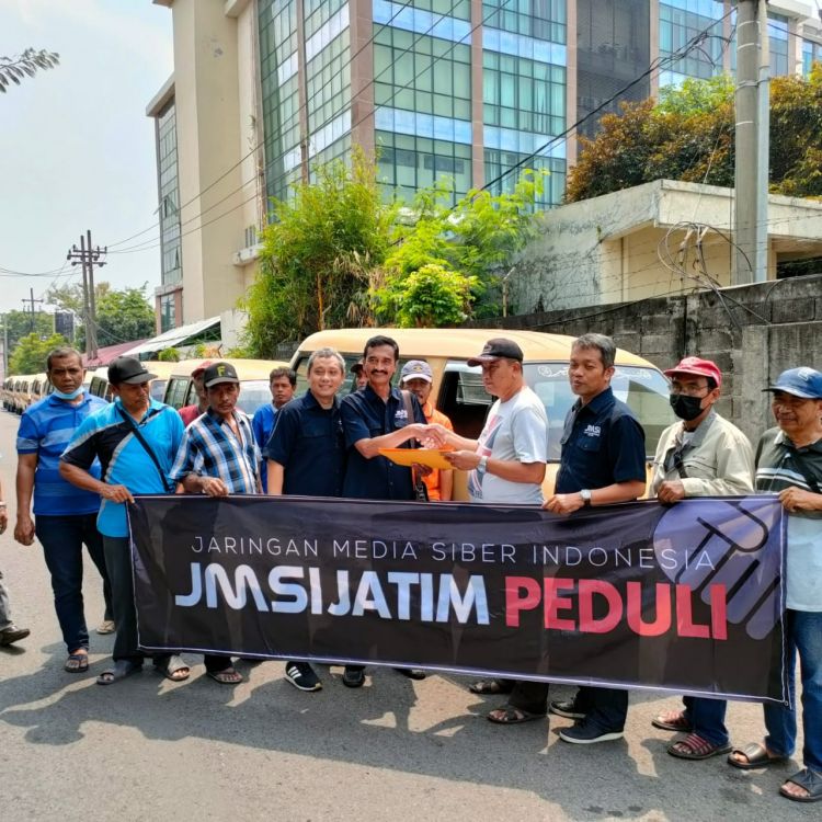 JMSI Bantu BBM Sopir Angkot