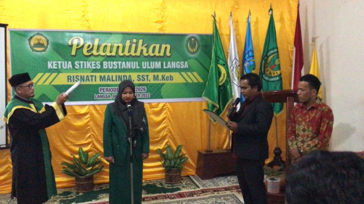 Doktor Emi Lantik Ketua STIKes Bustanul Ulum Langsa Periode 2022-2026