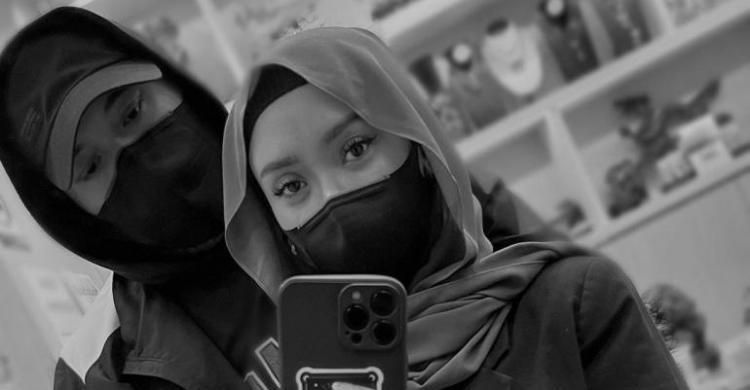 Si-Goyang Dumang Pamer Kemesraan