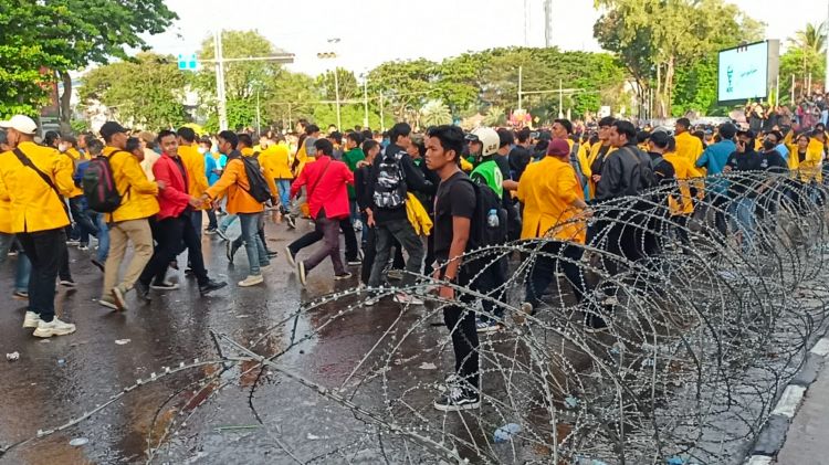 Berbagai Tanggapan Terkait Demo Tolak Kenaikan BBM