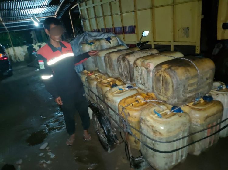 Diangkut Betor, Polsek Bilah Hilir Amankan 27 Jerigen BBM Solar
