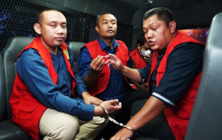 Para Dugaan Korupsi "Pungli" Mahasiswa Yang Peroleh Dana Bantuan KIP pada Universitas Al Wasliyah Labuhanbatu