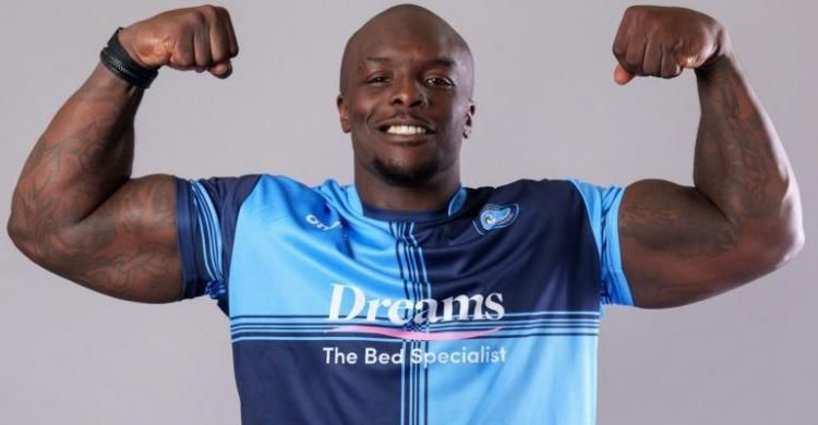 Adebayo Akinfenwa Fokus Jadi Pegulat