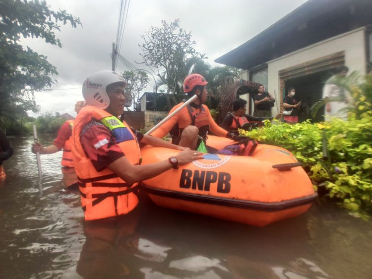 Banjir dan Longsor Landa Pulau Dewata Akibat Cuaca Ekstrem