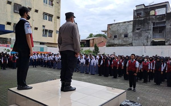 Goes To School, Polsek Medan Timur  Imbau Pelajar Tidak Terlibat Tawuran