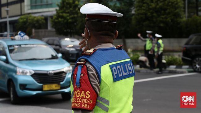 Tilang Manual Resmi Dilarang, Polantas Kini Hanya Dibekali Buku Teguran