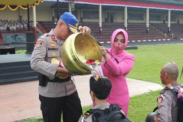 1.252 Bintara Polri Mengikuti Pendidikan Alih Golongan Menjadi Perwira