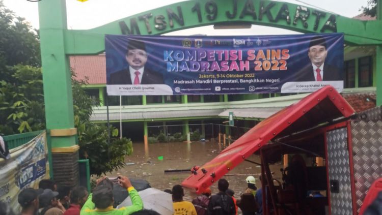 Banjir di Jakarta, 3 Siswa MTs N 19 Pondok Labu Tewas Tertimpa Tembok Roboh