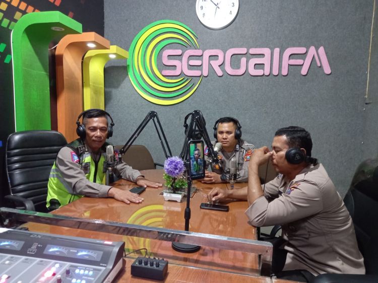 Polres Sergai Informasikan Ops Zebra Toba 2022 Melalui Radio