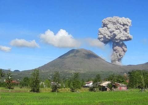 Gunung Api Lokon Status Waspada, Pendakian Aman?
