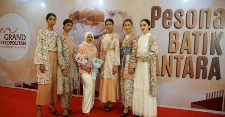 Desainer Leny Rafael Gandeng WOU Garap Batik Kelas Atas