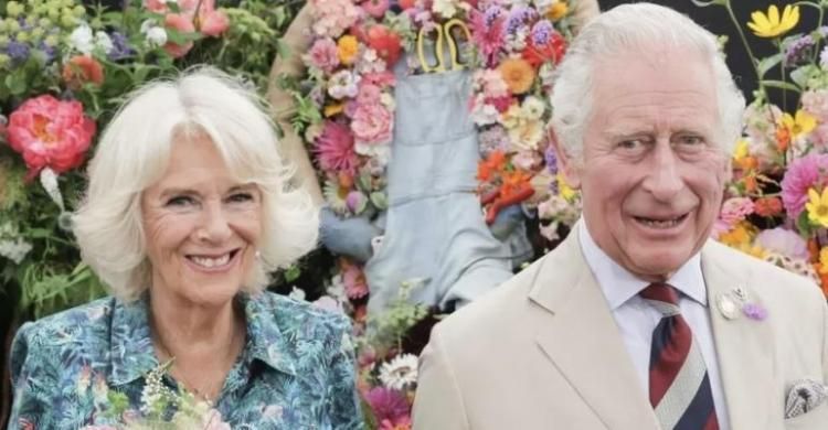 Raja Charles III  Dinobatkan Tahun Depan
