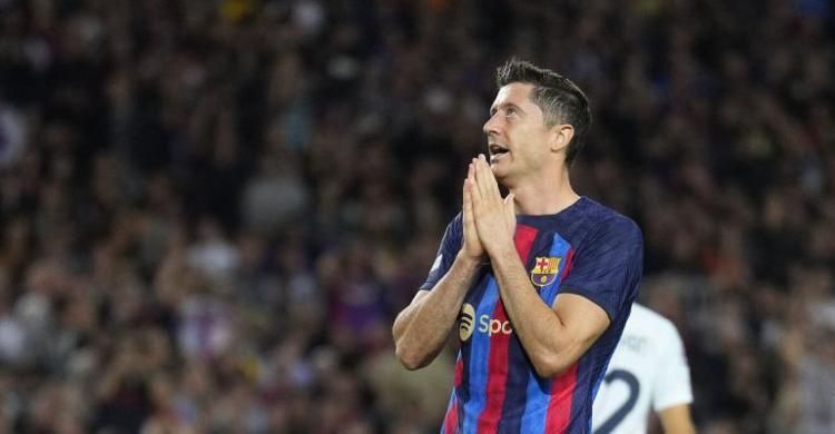 Ular Besi Berpeluang, Barca Terancam Kandas