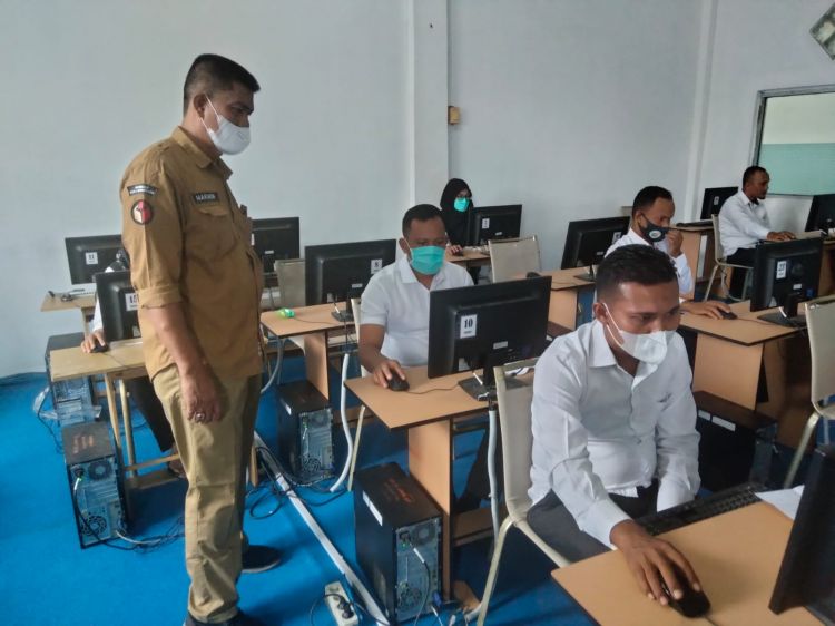 Bawaslu Labuhanbatu Gelar Ujian CAT Calon Anggota Panwaslucam