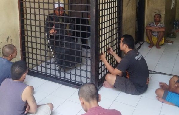 Ini Cara Polsek Medan Timur Menyadarkan Tahanan Agar Tidak Ulangi Perbuatannya Lagi