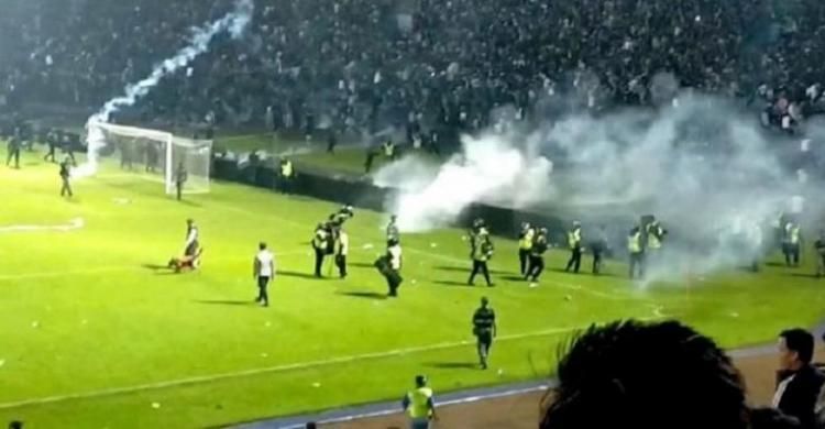 Stop Gunakan Gas Air Mata!