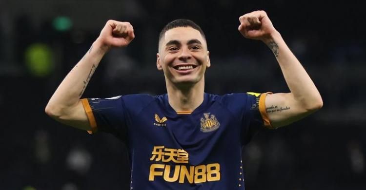 Almiron Kini Jadi Bintang Magpies