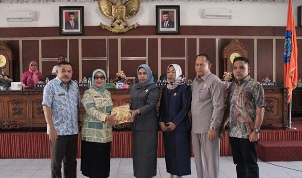 Wakil Bupati Labuhanbatu Mengikuti Rapat Pembahasan Ranperda