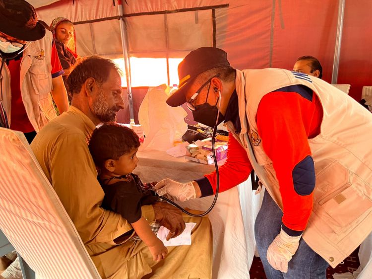 Tim Medis Indonesia Layani Penyintas di Tent City Bin Qasim