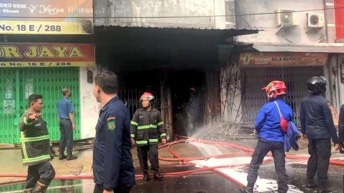 Ruko 4 Lantai Di Jalan Sutomo Medan Terbakar