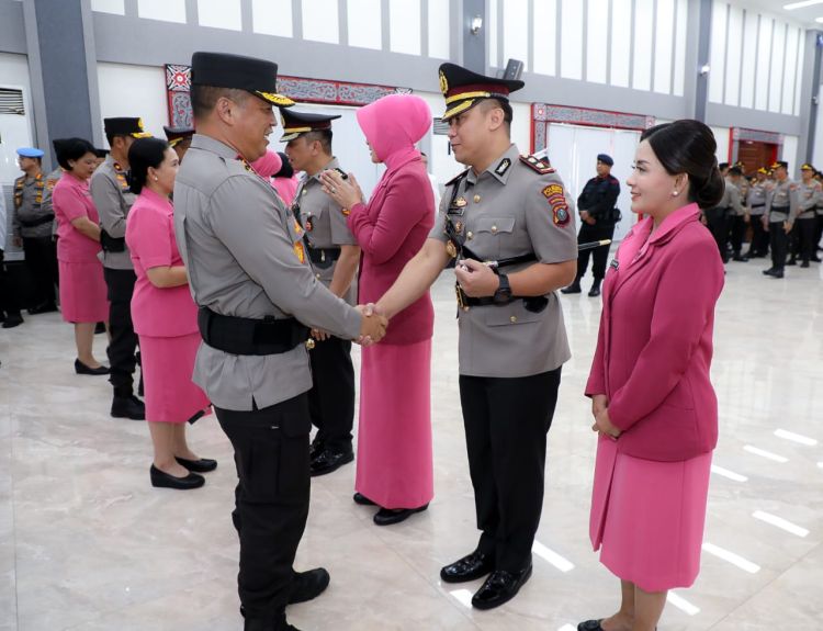 Polda Sumut Menggelar Upacara Serah Terima Jabatan PJU