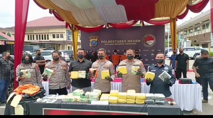 Belasan Kali Sukses Jadi Kurir Sabu, Warga Medan Barat Ini Akhirnya Terciduk Juga, BB nya 42 Kg Sabu