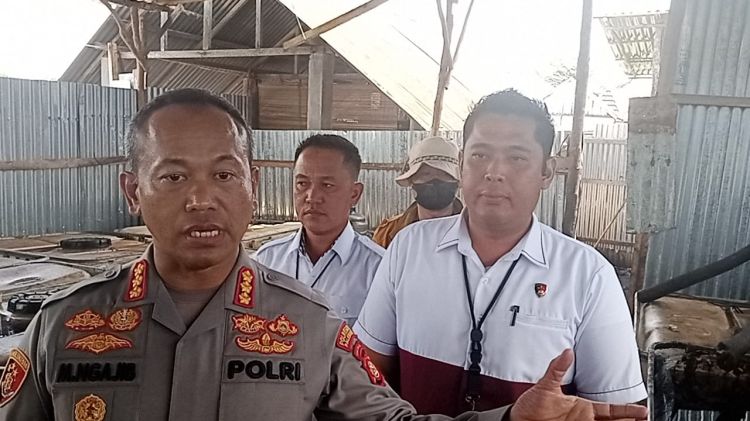 4 Pelaku Ilegal  Drilling Diamankan,  Barbutnya 10 Ton Solar