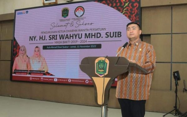 Hadiri Pengukuhan Pengurus DWP Labura, Bupati: Selalu Kompak