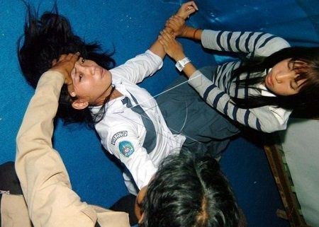 Sering Dikaitkan Hal Mistis, Begini Pandangan Sains Soal Kesurupan