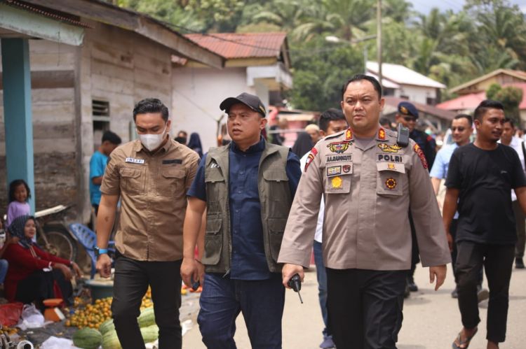 Bupati Labuhanbatu Bersama Kapolres Dan Kasdim 0209/LB Monitoring Pilkades di Kecamatan Bilah Barat