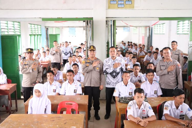 Antisipasi Tawuran, Kapolres Sergai Kunjungi SMK Musda Perbaungan.