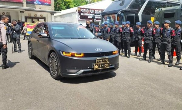 Kapolri Gunakan Mobil Listrik Sebagai Kendaraan Dinas di KTT G20